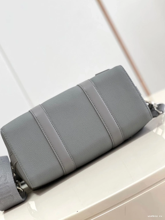 WIS CITY Vuitton KEEPALL Louis 0306